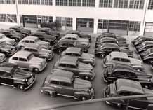 BILLEDER FRA DVKs ARKIV Kommentarer til sidste måneds arkivfoto Det er en fornøjelse at se de dejlige 1950- modeller af Opel Kaptajn og Olympia.