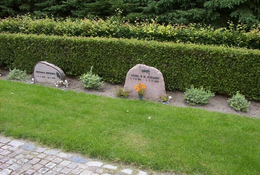 Kiste i græs Der er udlagt afdelinger med kistegravpladser i græs på Søndre Kirkegård. Gravgårdene N, P, R, G, B og B2.