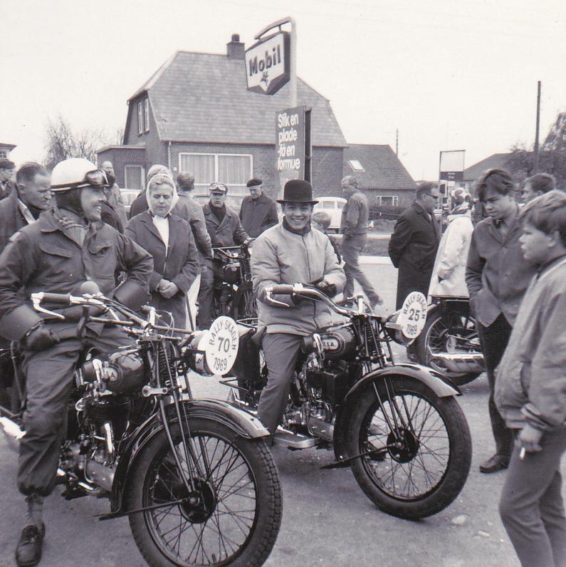 SKAGENLØBET REN NOSTALGI Siden 1966 har Danmarks Veteran Motorcykleklub afholdt Skagenløbet. Her i 2018 er det gang nr. 53 i en ubrudt række, at DVM afholder løbet.