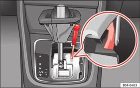 R N Bakgear Neutral (frigear) D/S Drive (fremadkørsel) +/ tiptronic-funktion: Skub gearvælgeren fremad (+) for at geare et gear op eller bagud (-) for at geare et gear ned.