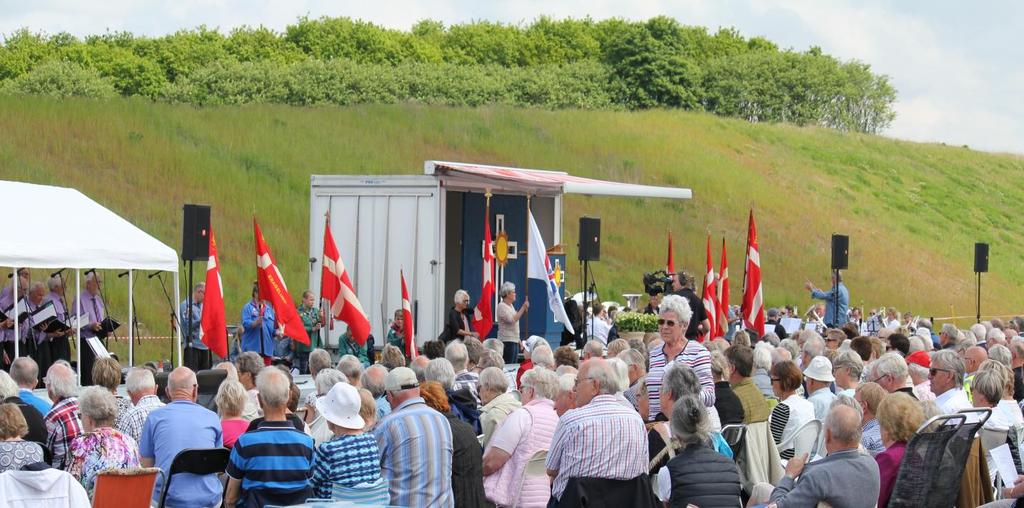 Motorvejsgudstjeneste Blev afholdt søndag den 29. maj 2016 i et strålende solskinsvejr Motorvejsgudstjenesten var planlagt af fællesbyudvalget for Y s Men s klubberne i Silkeborg.