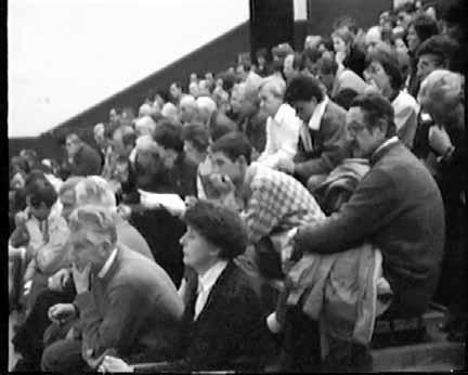 108 DEMOS na Kamniškem Na 1. predvolilnem shodu Demosa se je v avli v SŠCRM zbralo mnogo njegovih simpatizerjev (Foto: arhiv Milana Voditelja Demosovega shoda 15. 2.