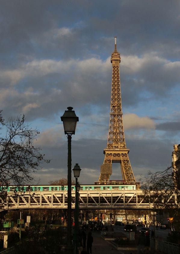 Banken hjælper byer som Paris med at udnytte vedvarende