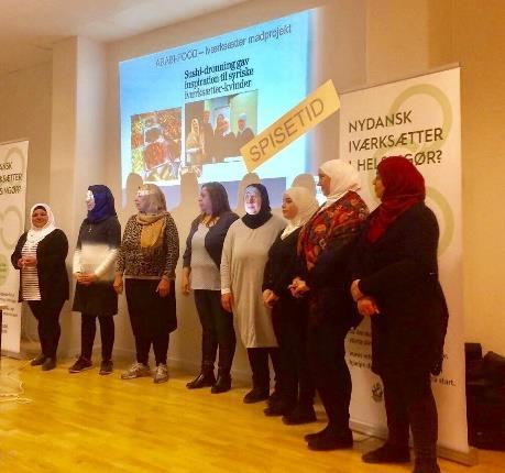 Projektforløb Kvinderne præsenterer dem selv på Nordsjællands sprogskole - De holder oplæg om hvad de har lært fra iværksætterprojektet - De giver smagsprøver på deres syriske tapas - 125 elever og