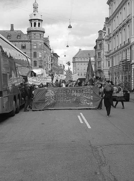 Vi var på gaden De fleste partier på Christiansborg synes det er ok at nedrive gode lejeboliger i de store byer, mens der er boligmangel.