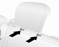Sæder, sikkerhed 35 Bageste hovedstøtter, højdeindstilling Forsæder Siddestilling 9 Advarsel Kør kun med korrekt indstillede sæder. Træk hovedstøtten opad eller tryk på knapperne og skub den nedad.