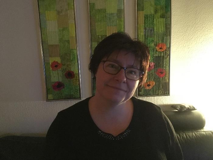 Underviser Karina Sloth Hansen Karina Sloth Hansen Karina Sloth Hansen har syet patchwork i 25 år, og har undervist i hele landet de sidste 13 år.