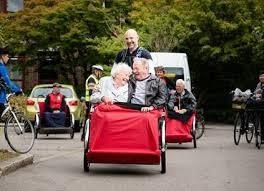 Rickshaw-ture i Område Marselisborg. I Område Marselisborg er vi heldige at have et korps af frivillige cykelpiloter som gerne vil give ældre medborgere en tur ud i det blå.