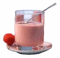 Morgenfromage (10 portioner à 1 dl) 200 g letmælksyoghurt naturel 150 g creme fraîche 38% 50 g sukker 5 g vanillesukker 100 g jordbærpuré, f.eks.