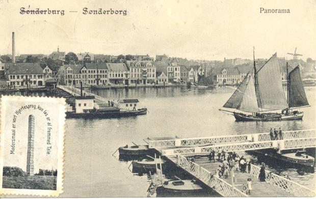 Efter 1998 blev broen ombygger til ren bilbro. Tysk krigsskib passerer broen. Fra 17/5 1912. Fra 14/7 1910 med Jernfondens Julemærke fra 1909. Set mod Als 