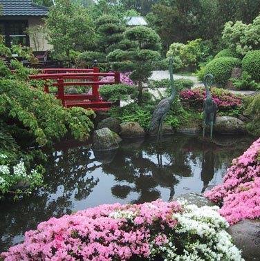 Efter en inspirationstur til Japan i foråret 1992 gik de i gang med at omdanne et landbrug til en spændende japansk have som