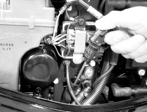 BETJENING Huskeliste før sejlds med påhængsmotoren Føreren kender til sikker nvigering, sejlds og driftsprocedurer.