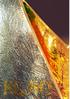 HJORTESPOR, silkearmbånd i matsort sølv og ﬁnguld, 2001. Armbånet Hjortespor tager den der ser med på en rejse i tankerne - midt i højsommeren med